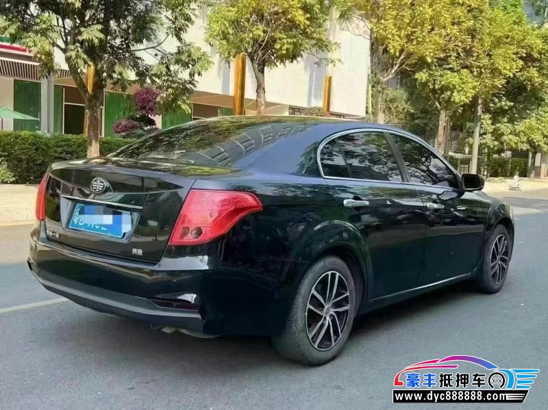 14年奔腾B50轿车抵押车出售