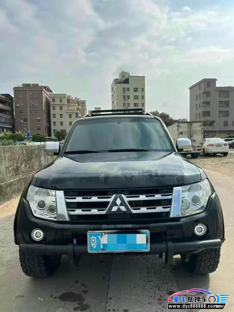 11年三菱帕杰罗轿车抵押车出售