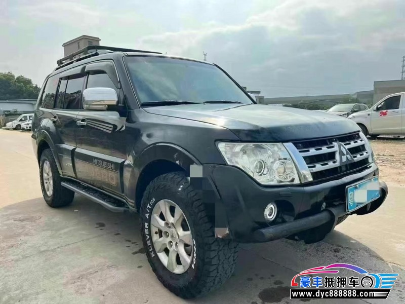 11年三菱帕杰罗轿车抵押车出售