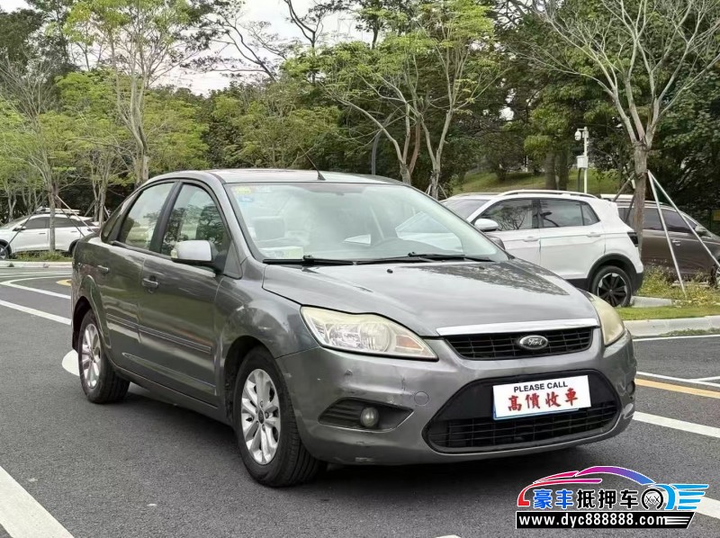 12年福特福克斯轿车抵押车出售