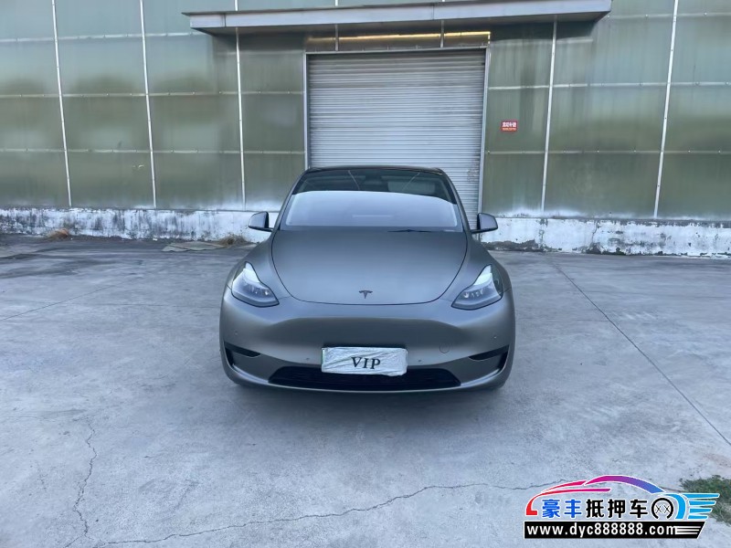 抵押车出售22年特斯拉Model Y轿车