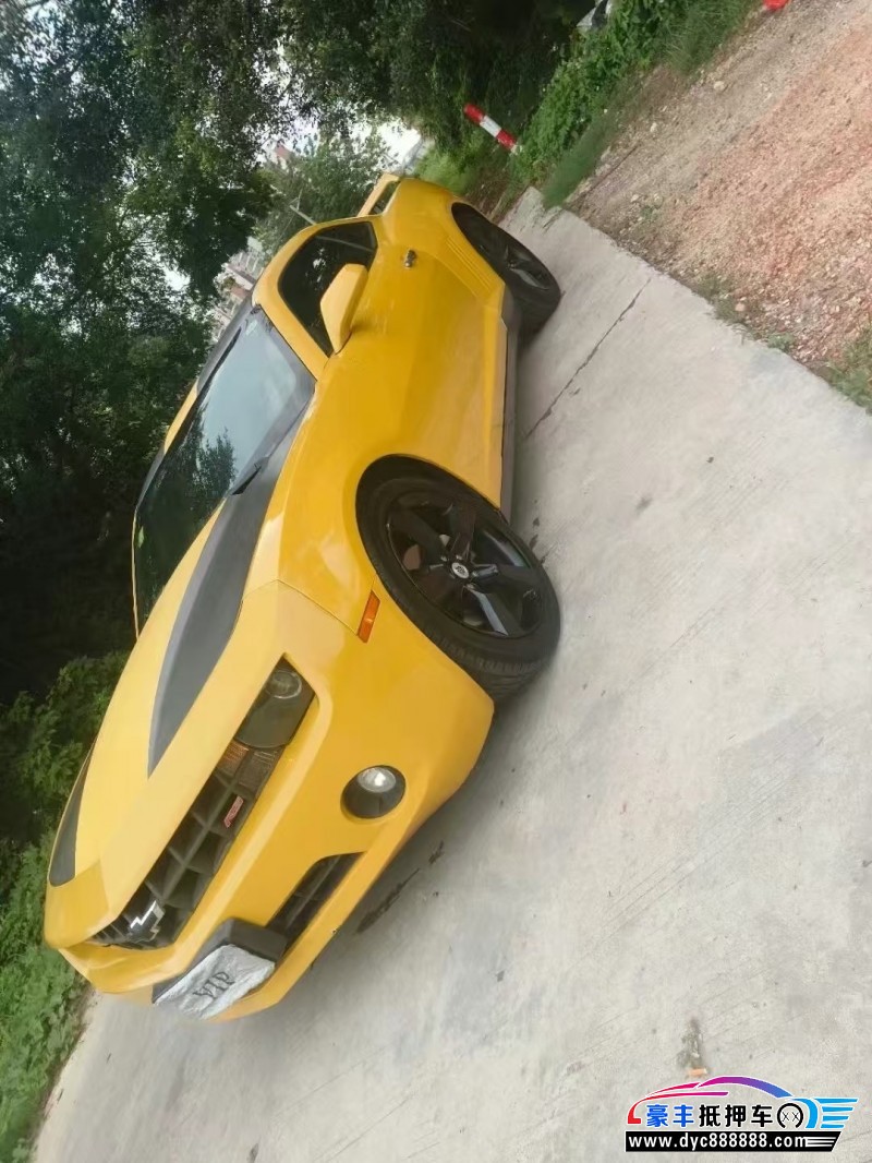 13年雪佛兰科迈罗轿车抵押车出售