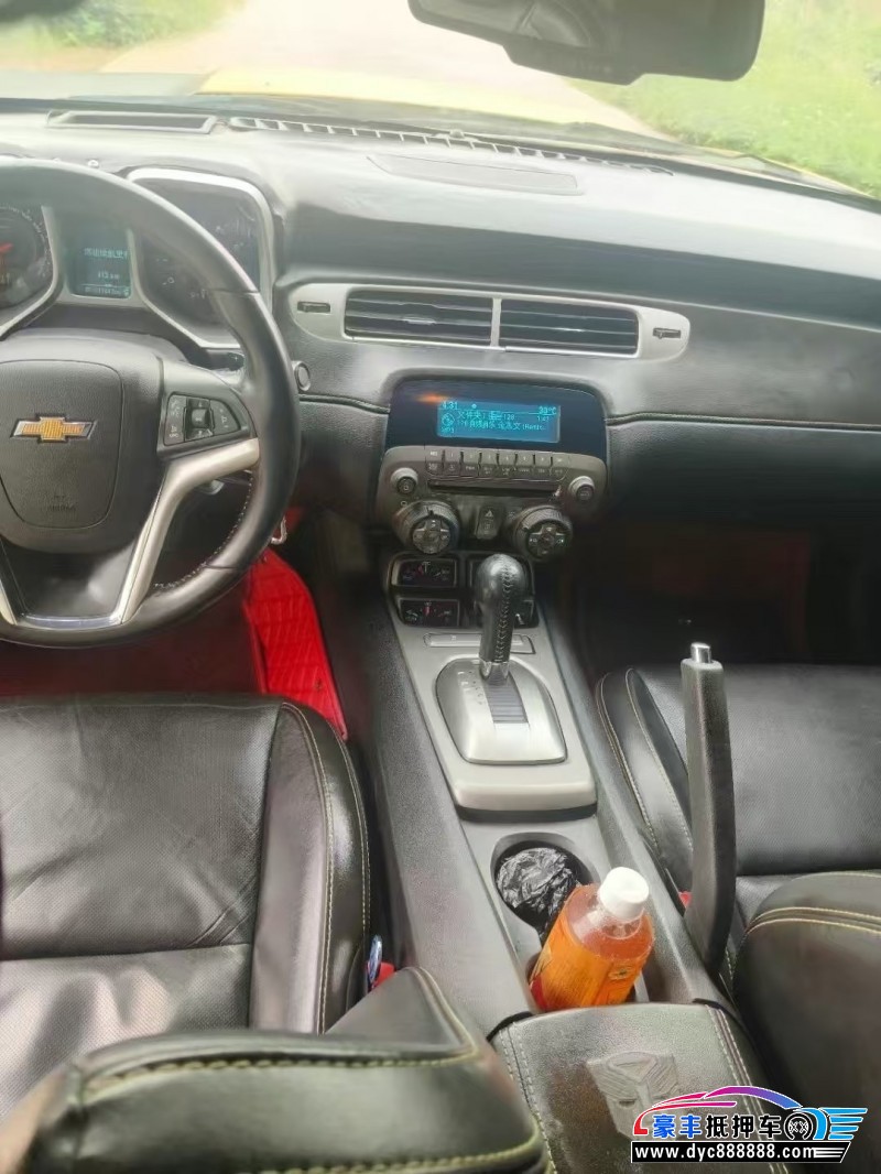 13年雪佛兰科迈罗轿车抵押车出售