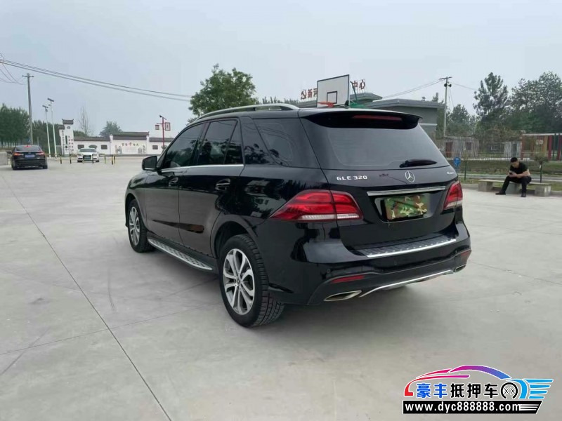 17年奔驰GLE轿车抵押车出售