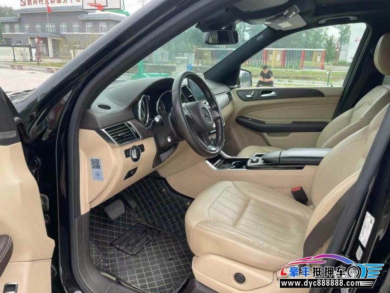 17年奔驰GLE轿车抵押车出售