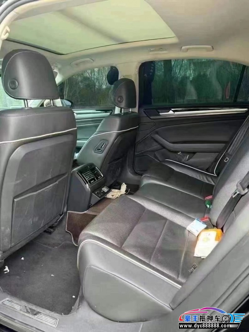 17年大众辉昂轿车抵押车出售