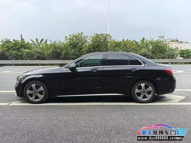 20年奔驰C轿车抵押车出售