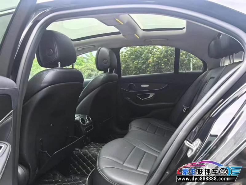 20年奔驰C轿车抵押车出售