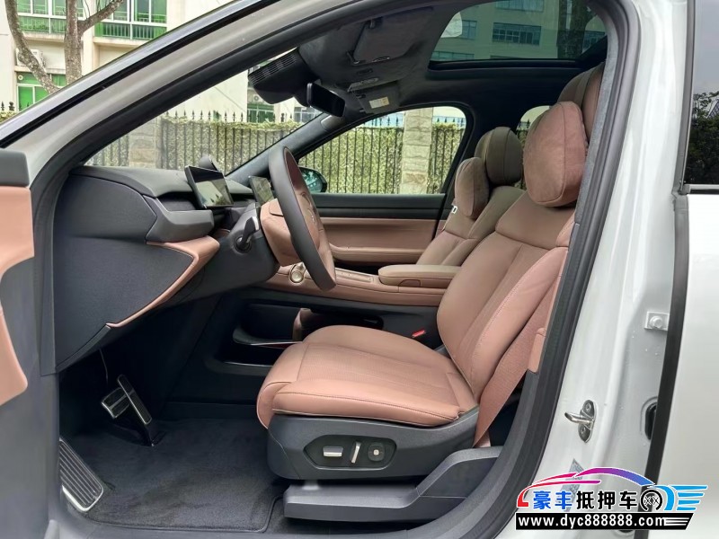 24年蔚来ES8轿车抵押车出售