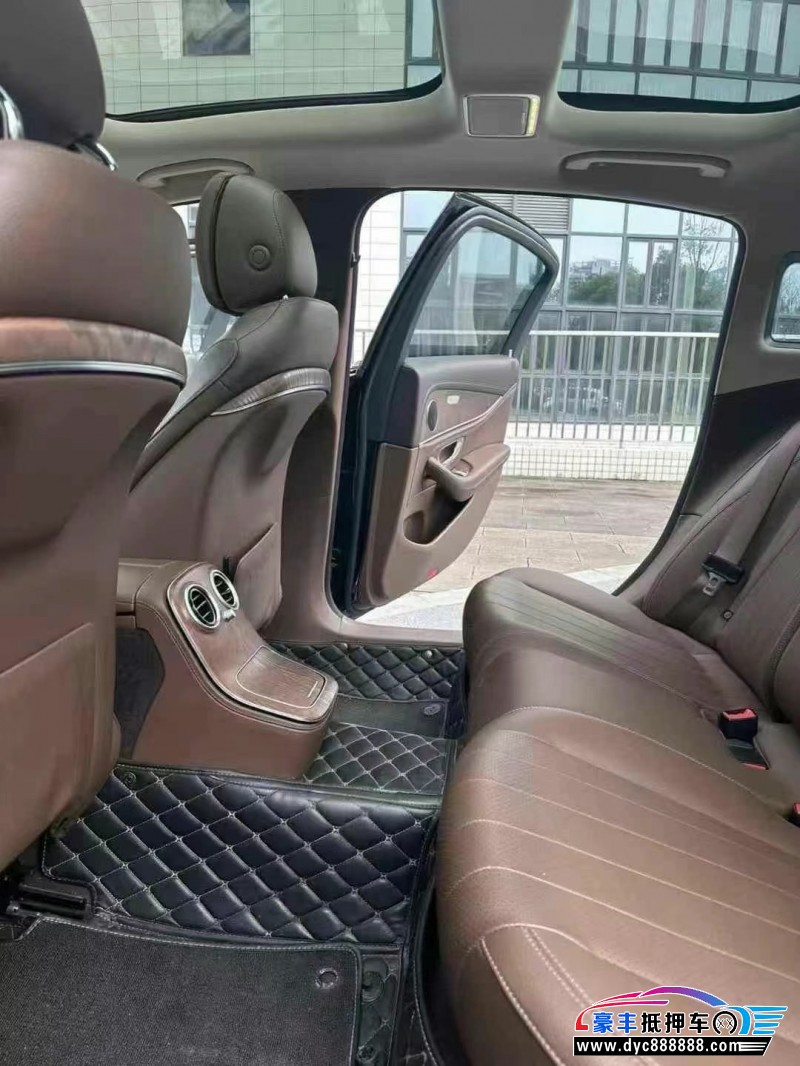 19年奔驰S轿车抵押车出售