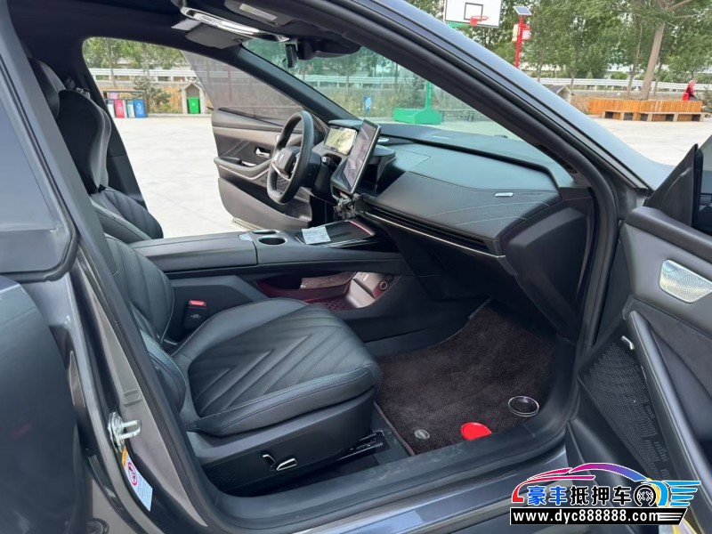 24年长安深蓝SL03轿车抵押车出售