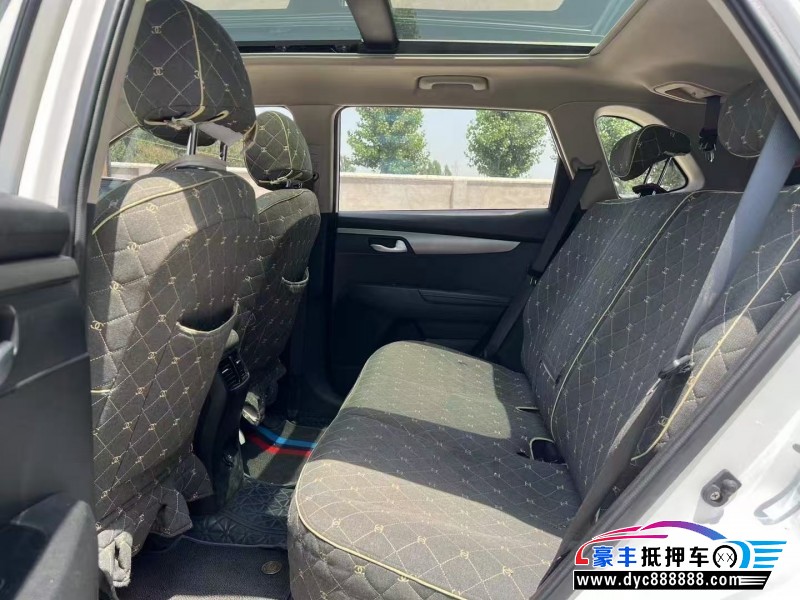 21年起亚智跑轿车抵押车出售