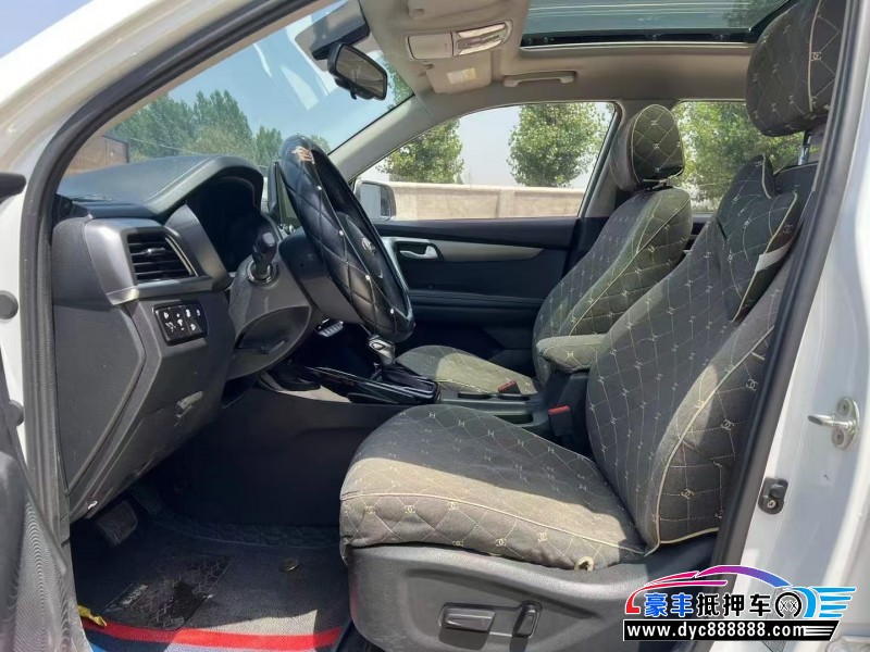 21年起亚智跑轿车抵押车出售