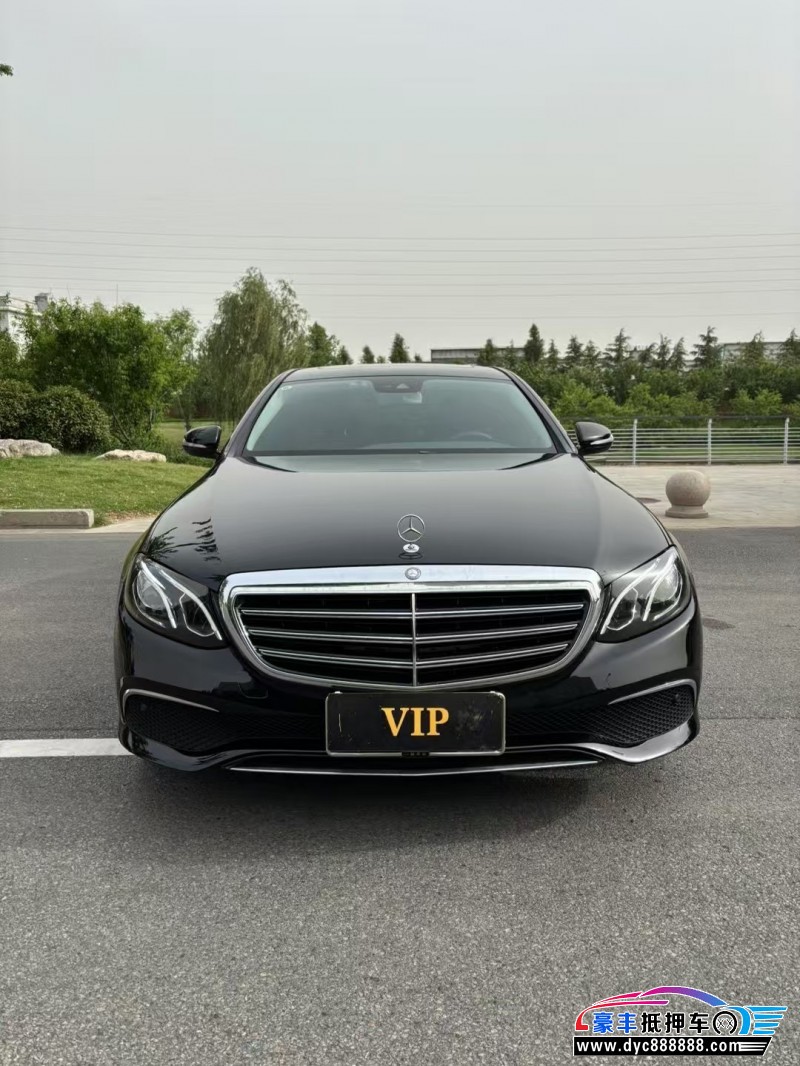 17年奔驰E轿车抵押车出售