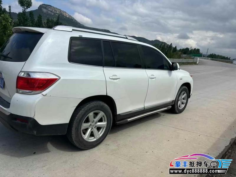 17年丰田汉兰达轿车抵押车出售