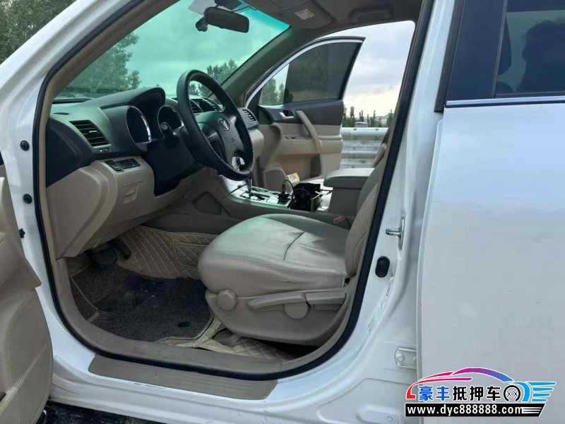 17年丰田汉兰达轿车抵押车出售