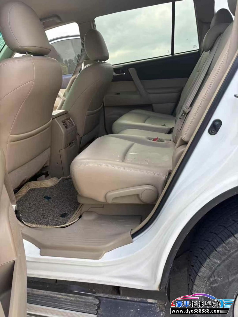 17年丰田汉兰达轿车抵押车出售