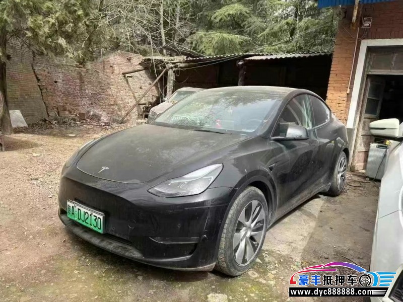 抵押车出售22年特斯拉Model Y轿车