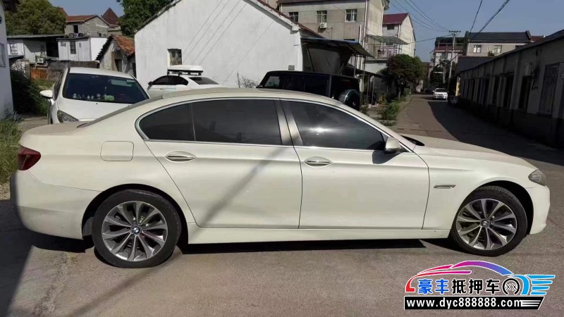 17年宝马5系轿车抵押车出售