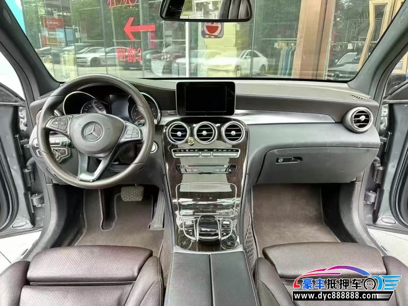 16年奔驰GLC轿车抵押车出售