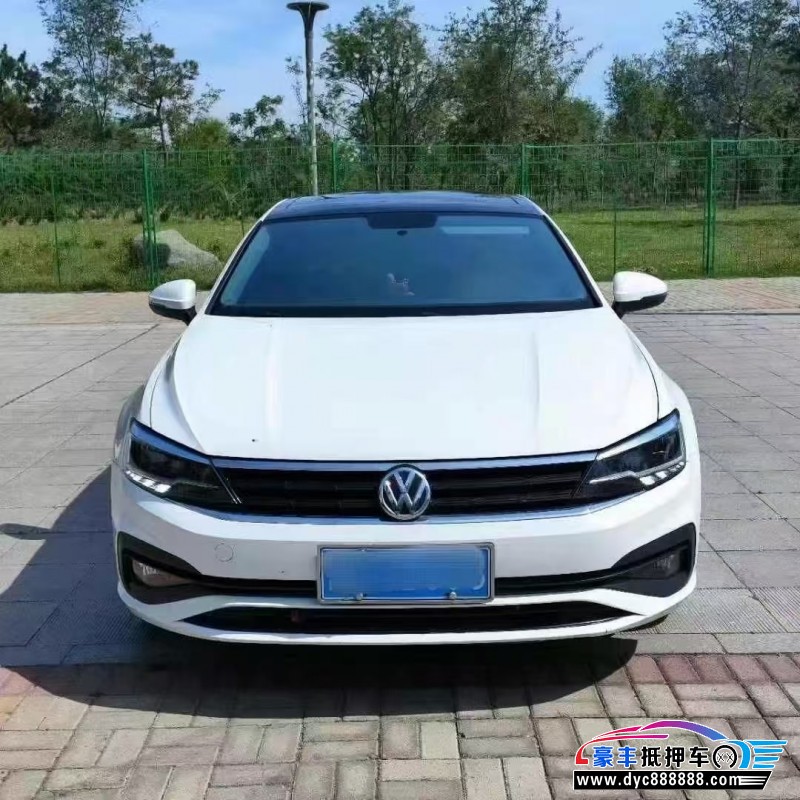 抵押车出售19年大众凌渡轿车