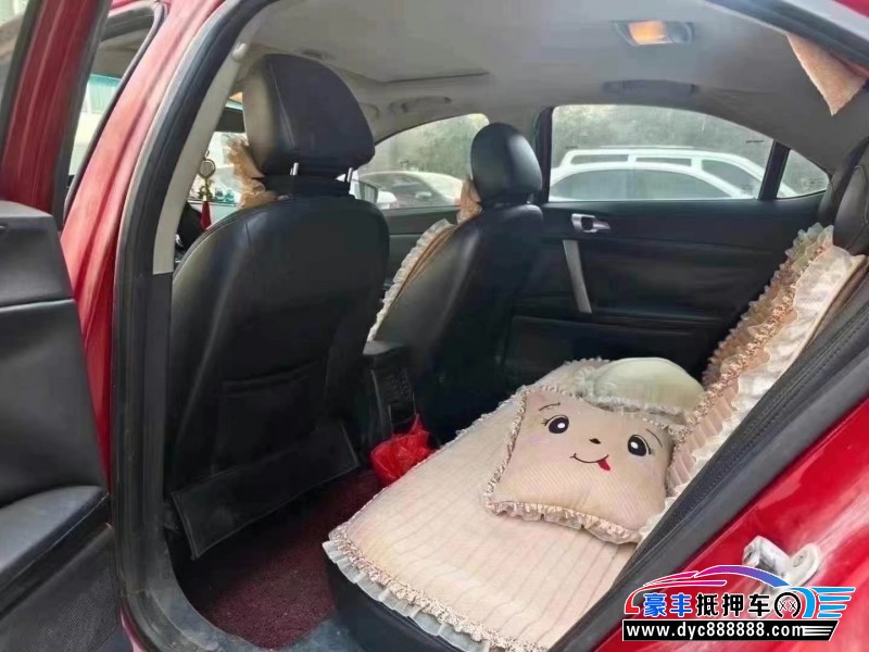 12年荣威550轿车抵押车出售