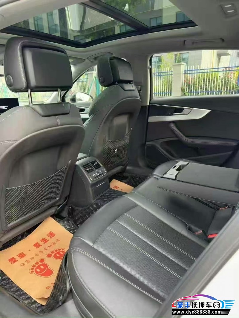 22年奥迪A4L轿车抵押车出售