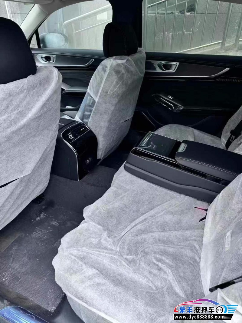 25年红旗H9轿车抵押车出售