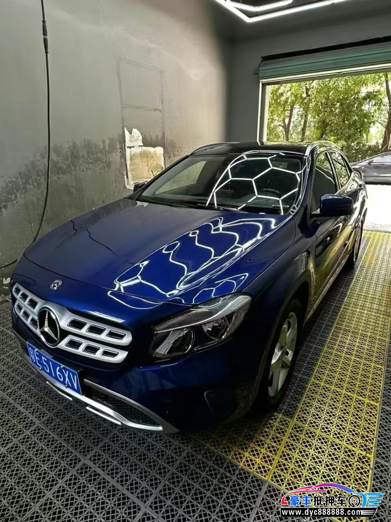 19年奔驰GLA轿车抵押车出售