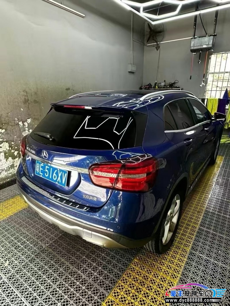 19年奔驰GLA轿车抵押车出售