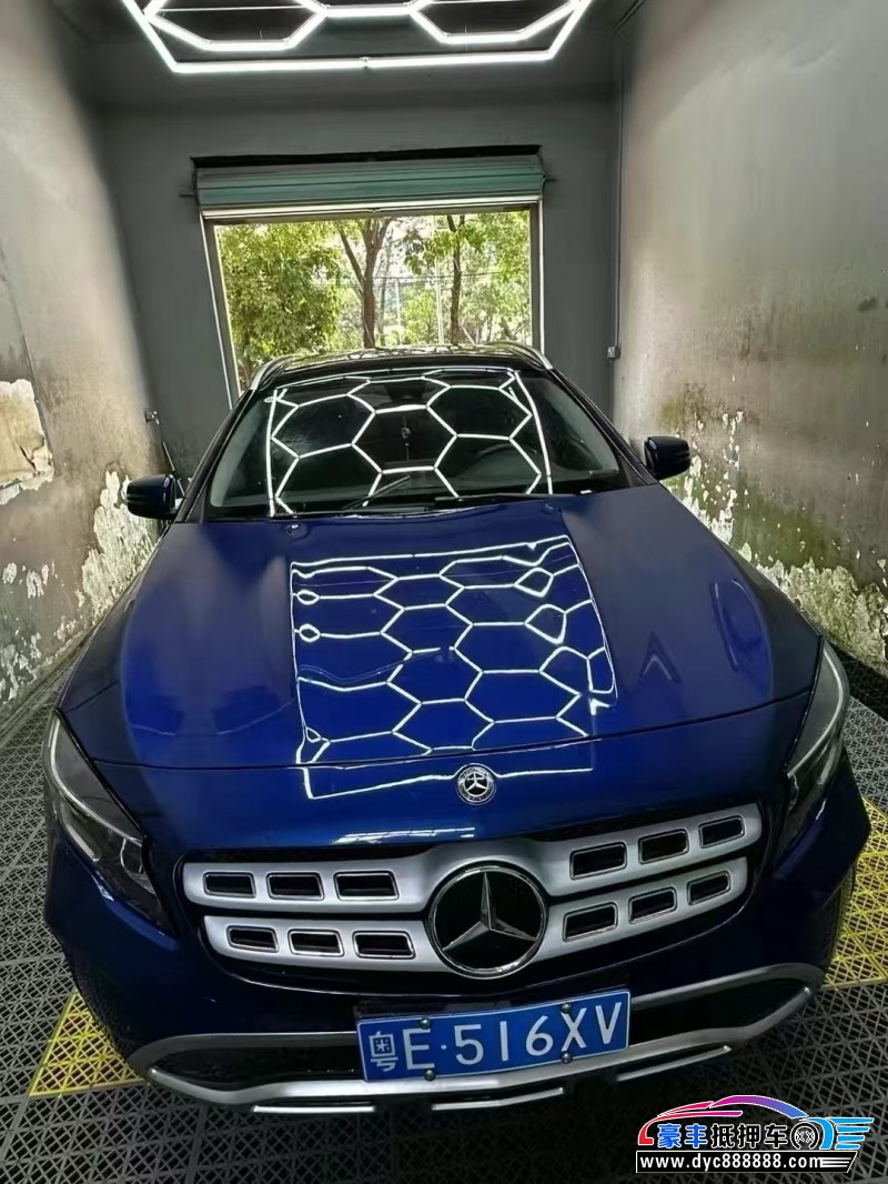 19年奔驰GLA轿车抵押车出售