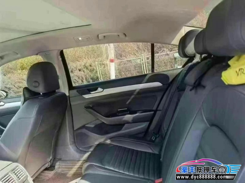 18年大众迈腾轿车抵押车出售