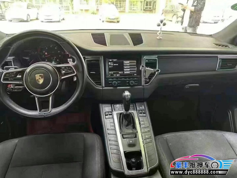 16年保时捷Macan迈凯轿车抵押车出售