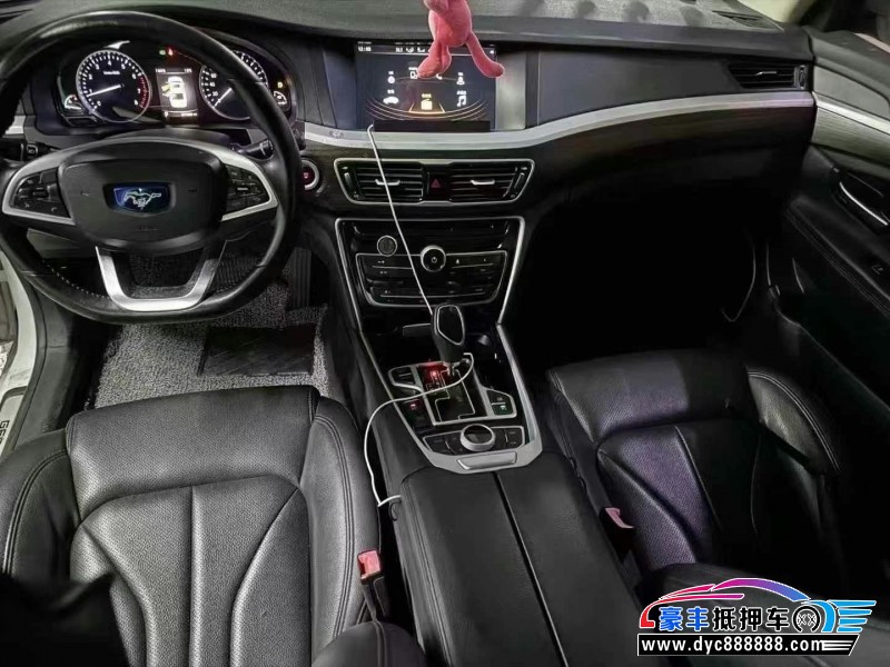 18年吉利博瑞轿车抵押车出售