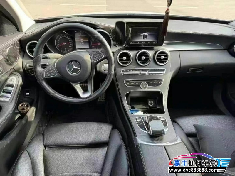 16年奔驰C轿车抵押车出售