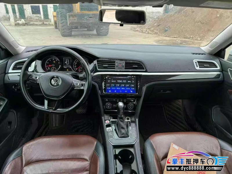 16年大众凌渡轿车抵押车出售