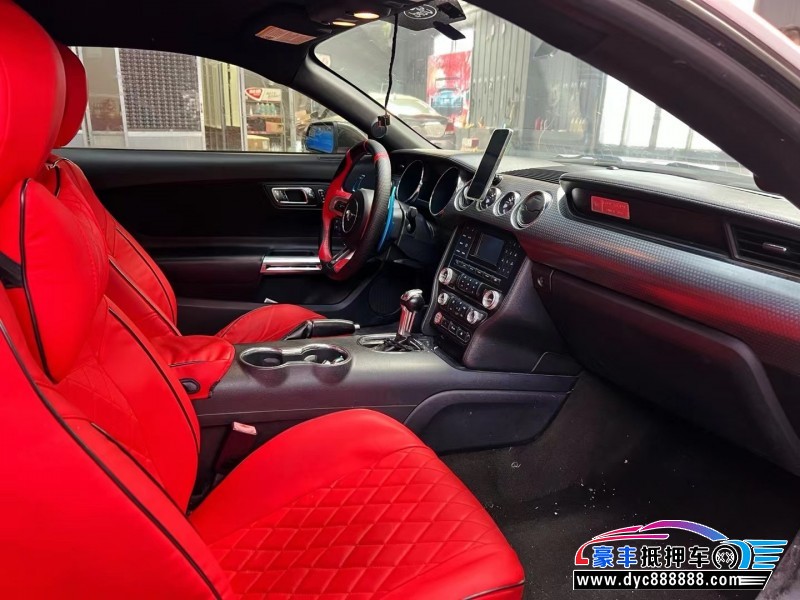 15年福特野马轿车抵押车出售