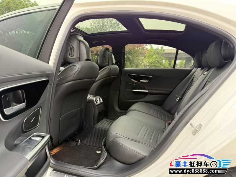 24年奔驰C轿车抵押车出售