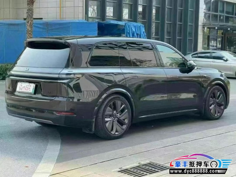 23年理想L9轿车抵押车出售