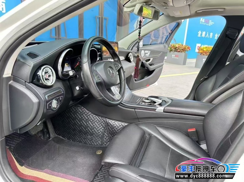 17年奔驰C轿车抵押车出售