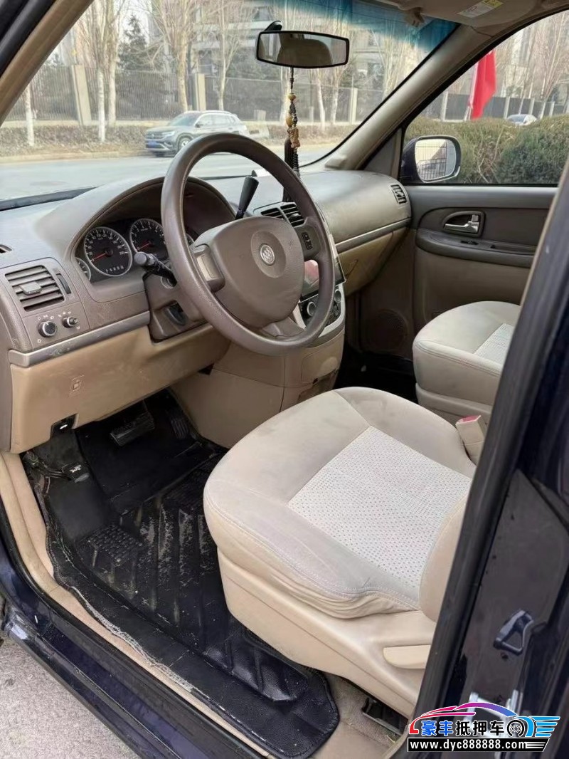 17年别克GL8轿车抵押车出售