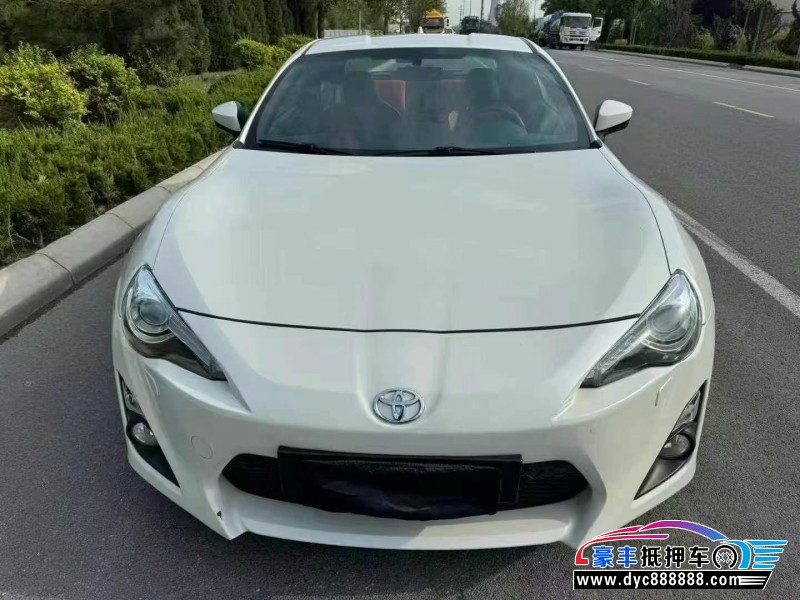 15年丰田86轿车抵押车出售