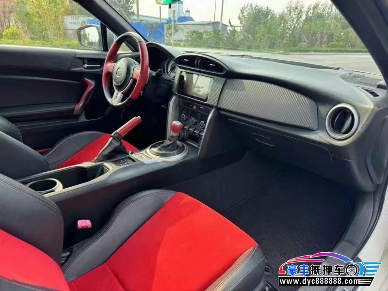 15年丰田86轿车抵押车出售