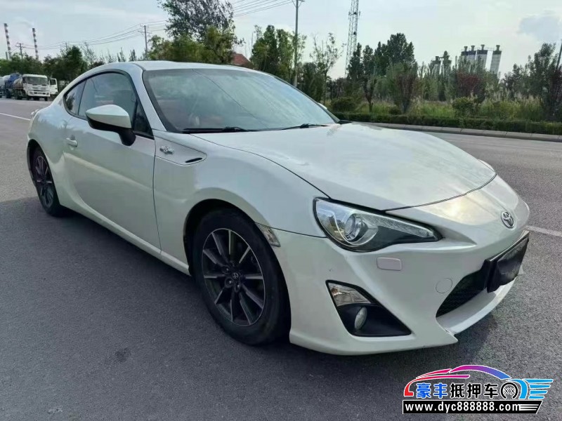 15年丰田86轿车抵押车出售