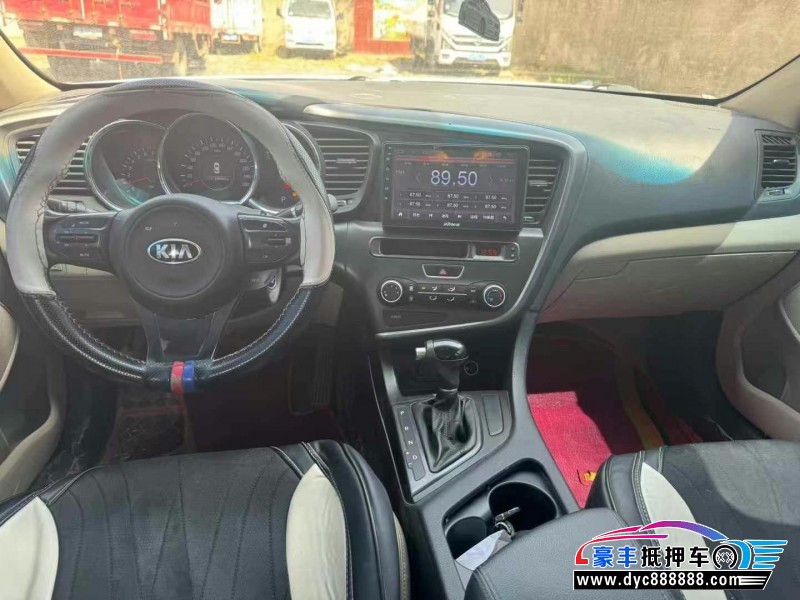 17年起亚K5轿车抵押车出售