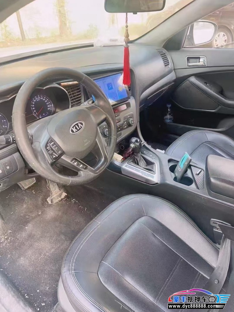 12年起亚K5轿车抵押车出售