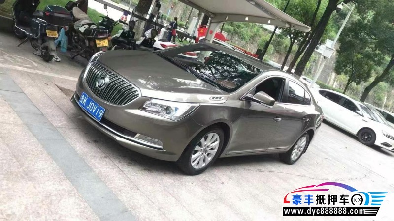 14年别克君越轿车抵押车出售