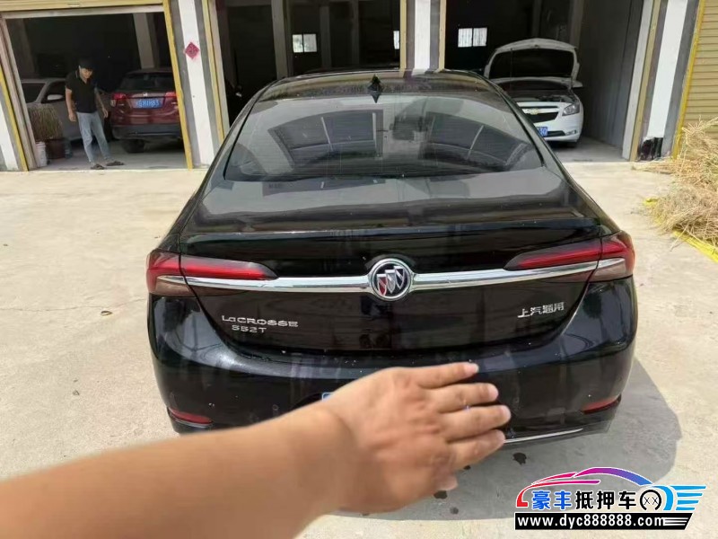 21年别克君越轿车抵押车出售