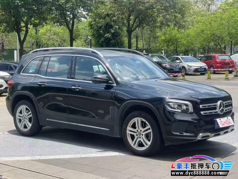 23年奔驰GLB轿车抵押车出售