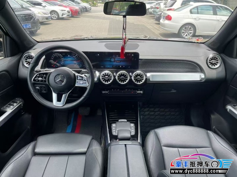 23年奔驰GLB轿车抵押车出售